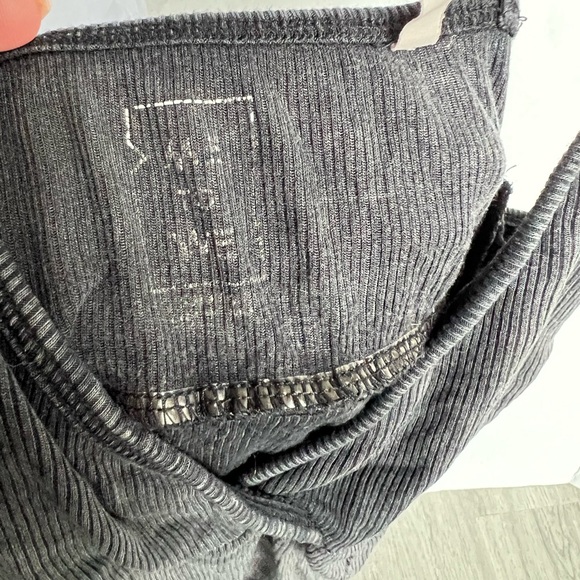 Cropped Tank - Picture 4 of 4